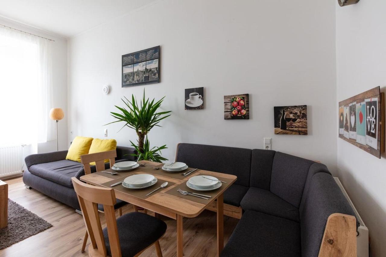 Sunny Renovated Apartment Close To Downtown Wiedeń Zewnętrze zdjęcie