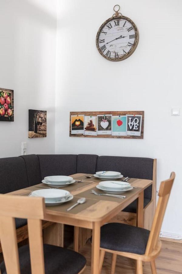 Sunny Renovated Apartment Close To Downtown Wiedeń Zewnętrze zdjęcie